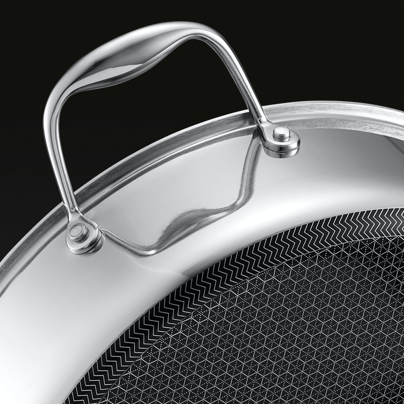 Hybrid Deep Saut?? Pan with Lid, 5.5-Qt - Image 4