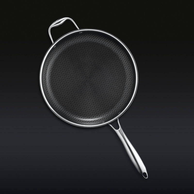 Hybrid Deep Saut?? Pan with Lid, 4.5-Qt - Image 3